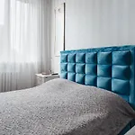 2 Bedroom On Deribasovskaya Str. *