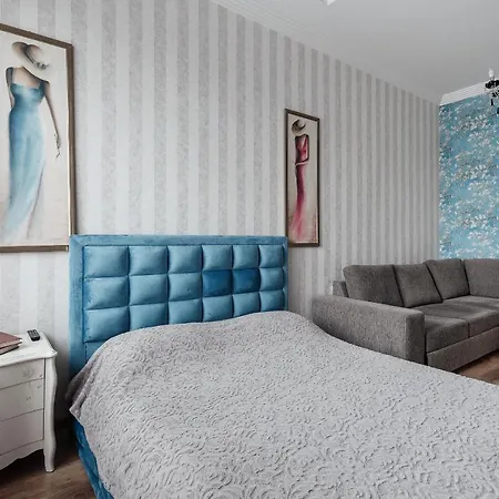 2 Bedroom On Deribasovskaya Str.