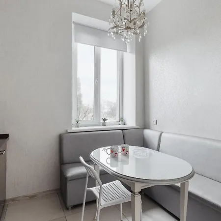 2 Bedroom On Deribasovskaya Str. Odessa