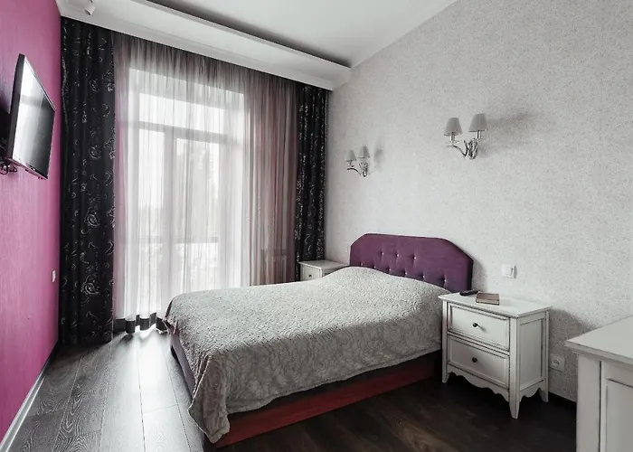 2 Bedroom On Deribasovskaya Str.