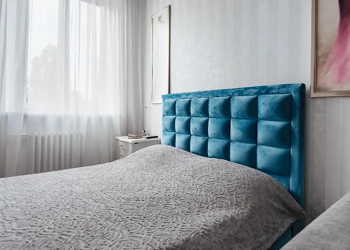 2 Bedroom On Deribasovskaya Str. *