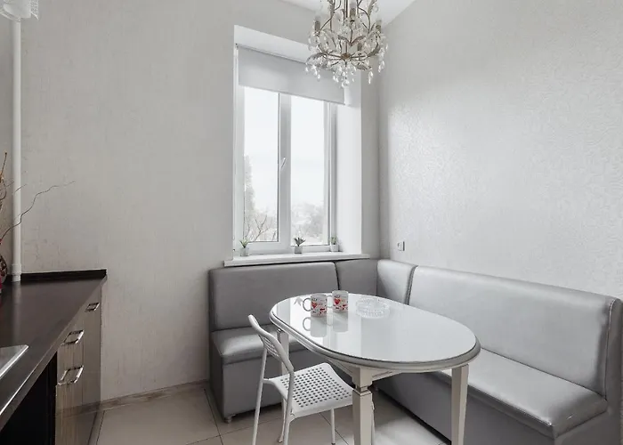 2 Bedroom On Deribasovskaya Str. Οδησσός