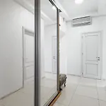 2 Bedroom On Deribasovskaya Str. Апартаменты *