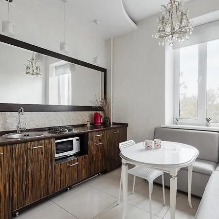 2 Bedroom On Deribasovskaya Str. Apartment Odesa