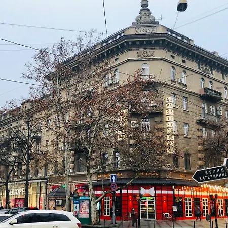 Apartment 2 Bedroom On Deribasovskaya Str. *